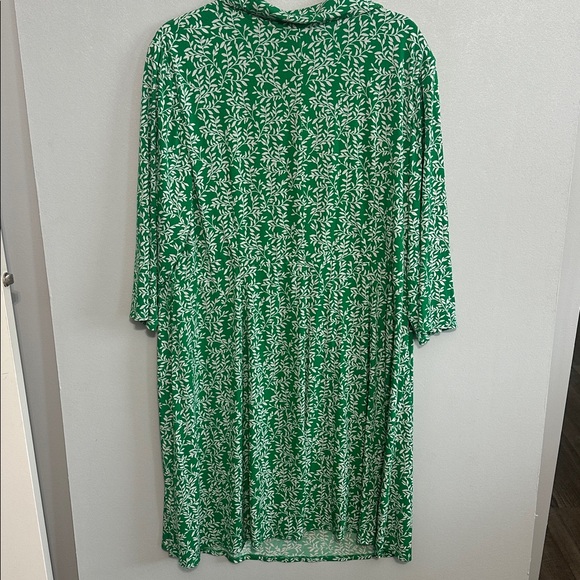 Jessica Howard Green & White Leaf Print Faux Wrap Dress - Picture 4 of 4